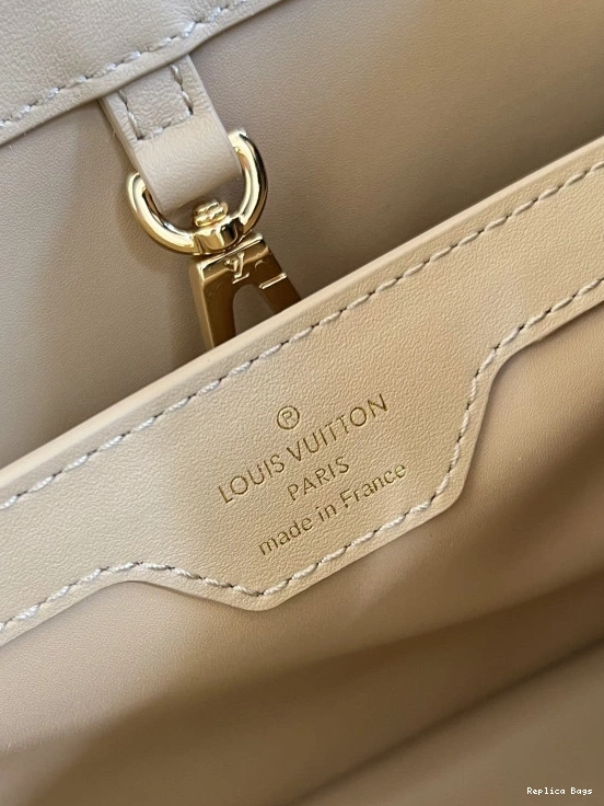 Affordable LOUIS CAPUCINES VUITTON MM 0727